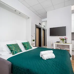 https://warsaw-apartments-aleje-jerozolimskie-street.warsawhotelspoland.com